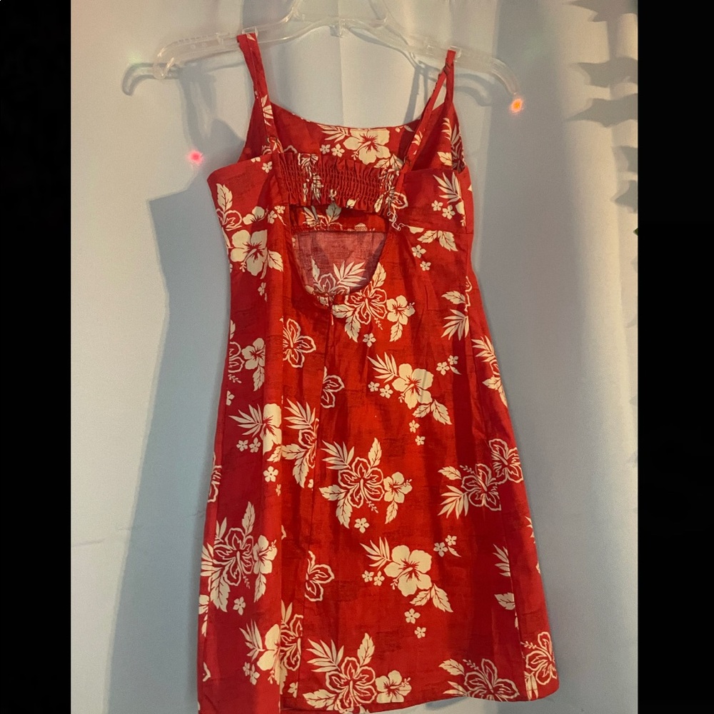 Dress - Picture 2 of 2